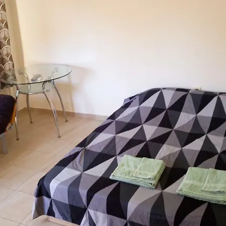 Studio Bonbon בית אירוח נסבר